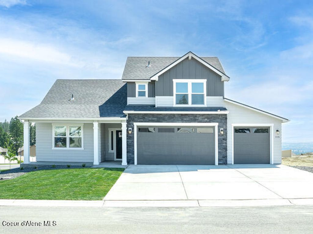 Photo of 13573 LOVELAND Way, Hayden, ID 83835 (MLS # 25-10775)