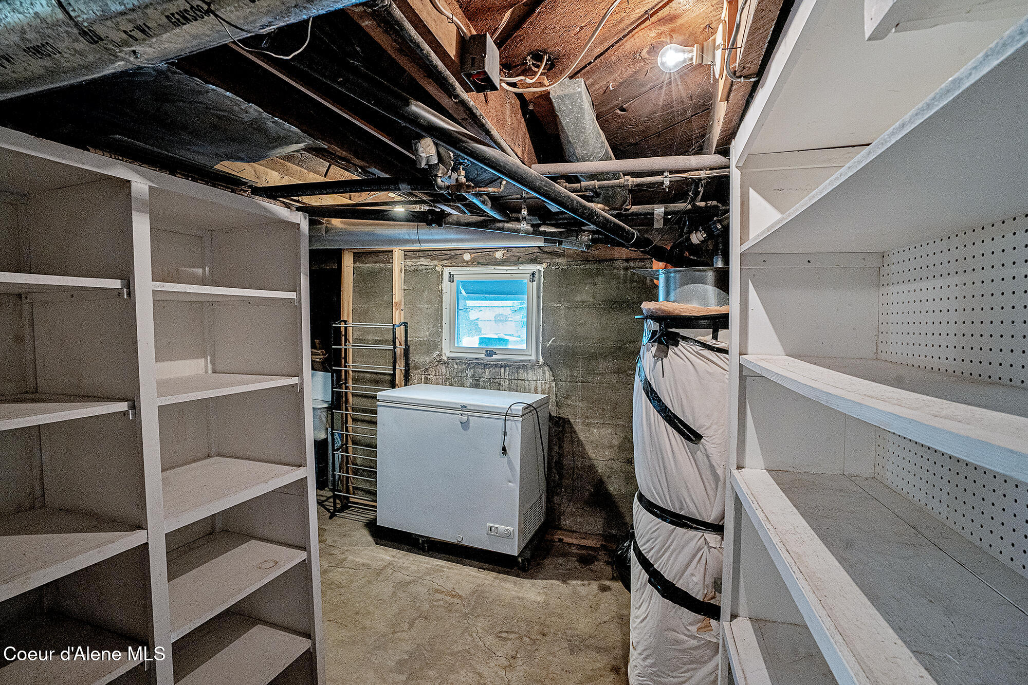 131 N King St, Wallace, Idaho image 28