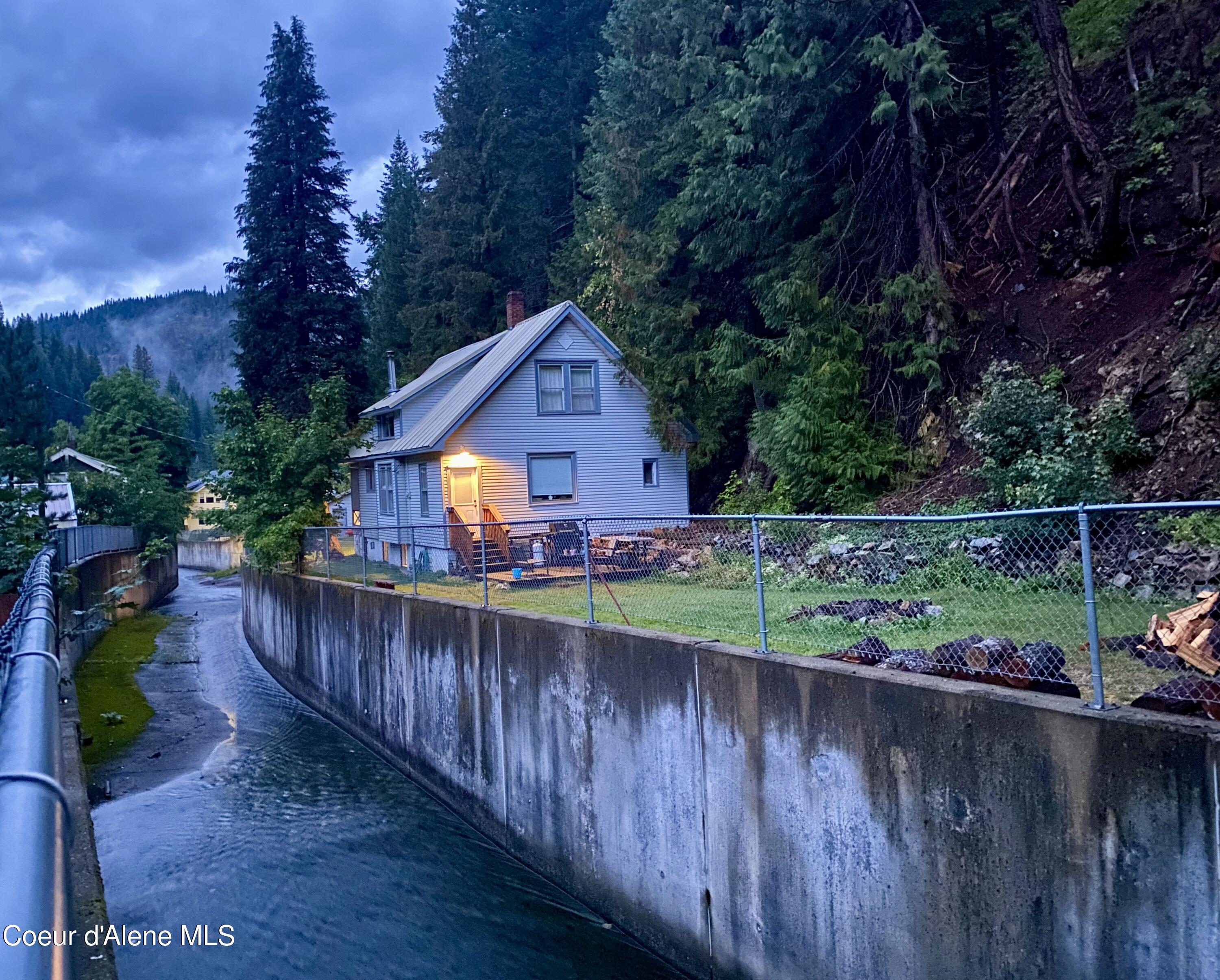 131 N King St, Wallace, Idaho image 3