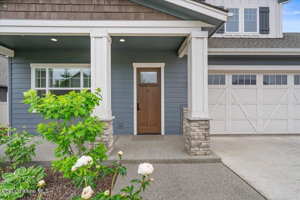 Photo of 4214 Downing Ln, Coeur dAlene, ID 83815 (MLS # 26-5627)