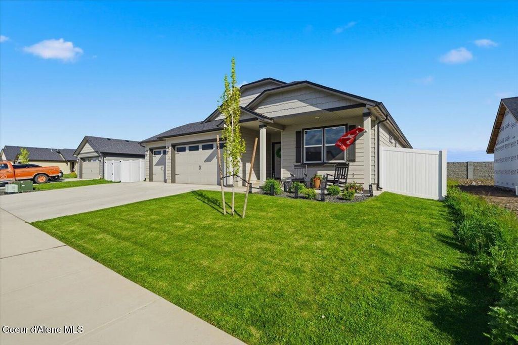 Photo of 6150 Ballentree LN, Rathdrum, ID 83858 (MLS # 26-5185)