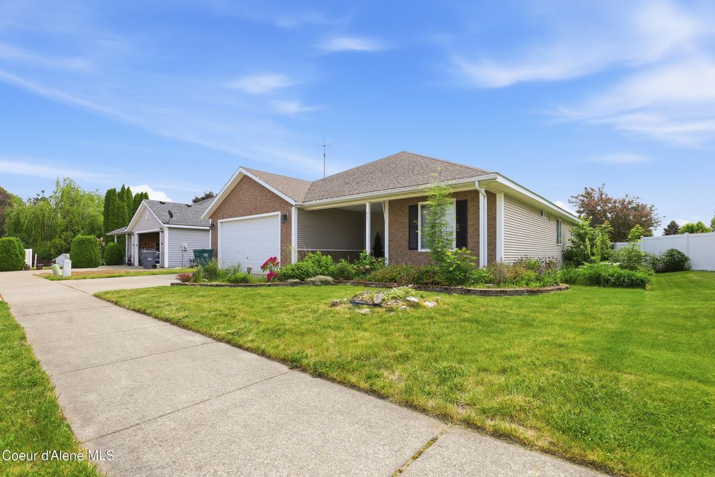 Photo of 9571 Macie LOOP, Hayden, ID 83835 (MLS # 26-5398)