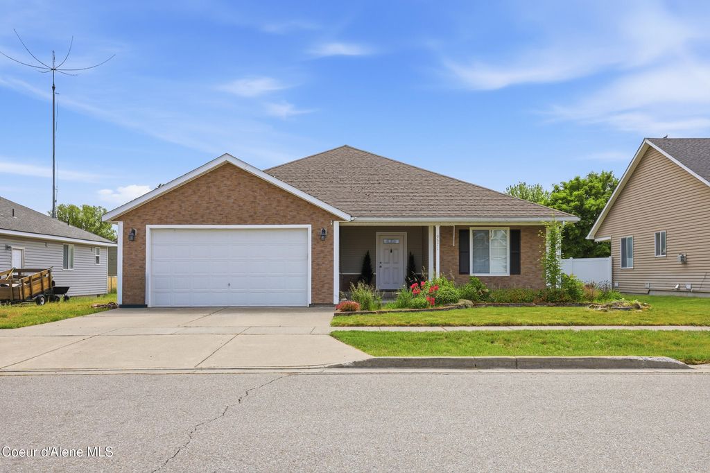 Photo of 9571 Macie LOOP, Hayden, ID 83835 (MLS # 26-5398)
