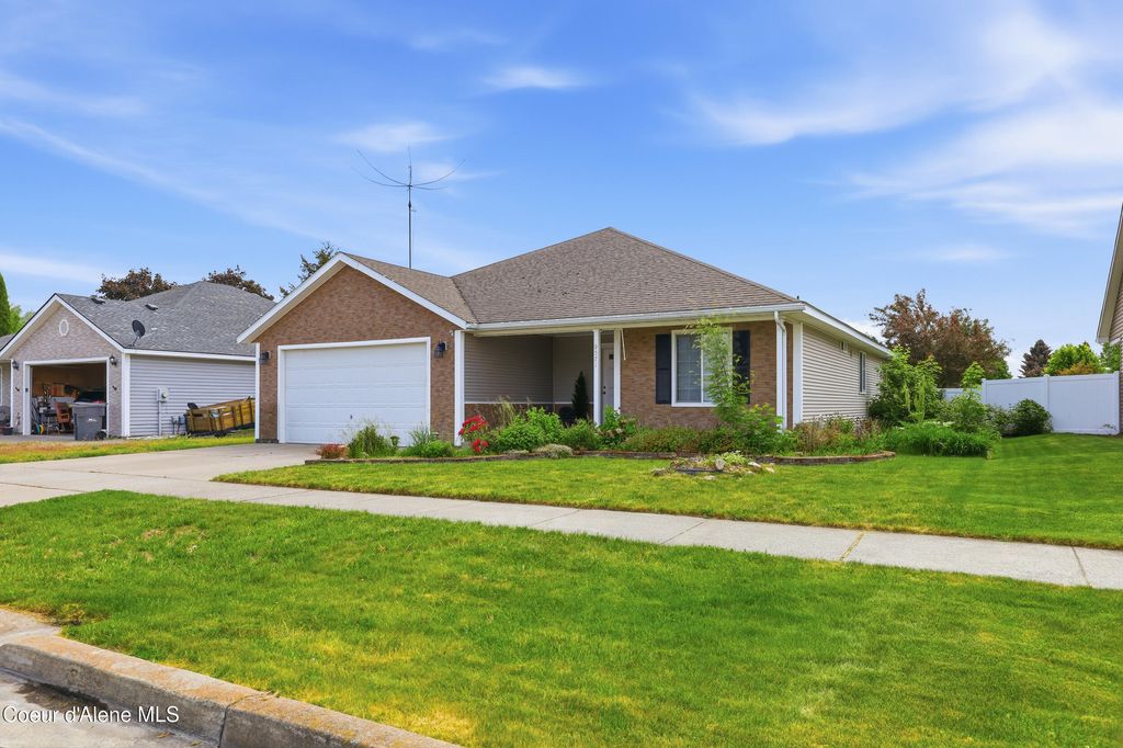 Photo of 9571 Macie LOOP, Hayden, ID 83835 (MLS # 26-5398)