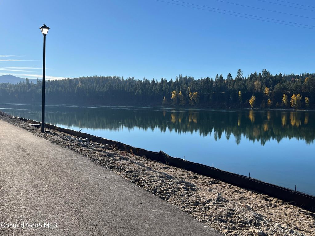 Photo of Lot2,Blk1 Kayak Loop Loop, Oldtown, ID 83822 (MLS # 25-10931)