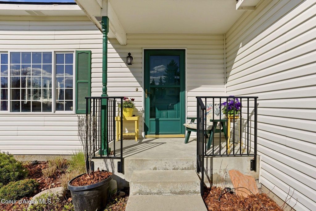 Photo of 2165 Methow Ct, Post Falls, ID 83854 (MLS # 26-3296)