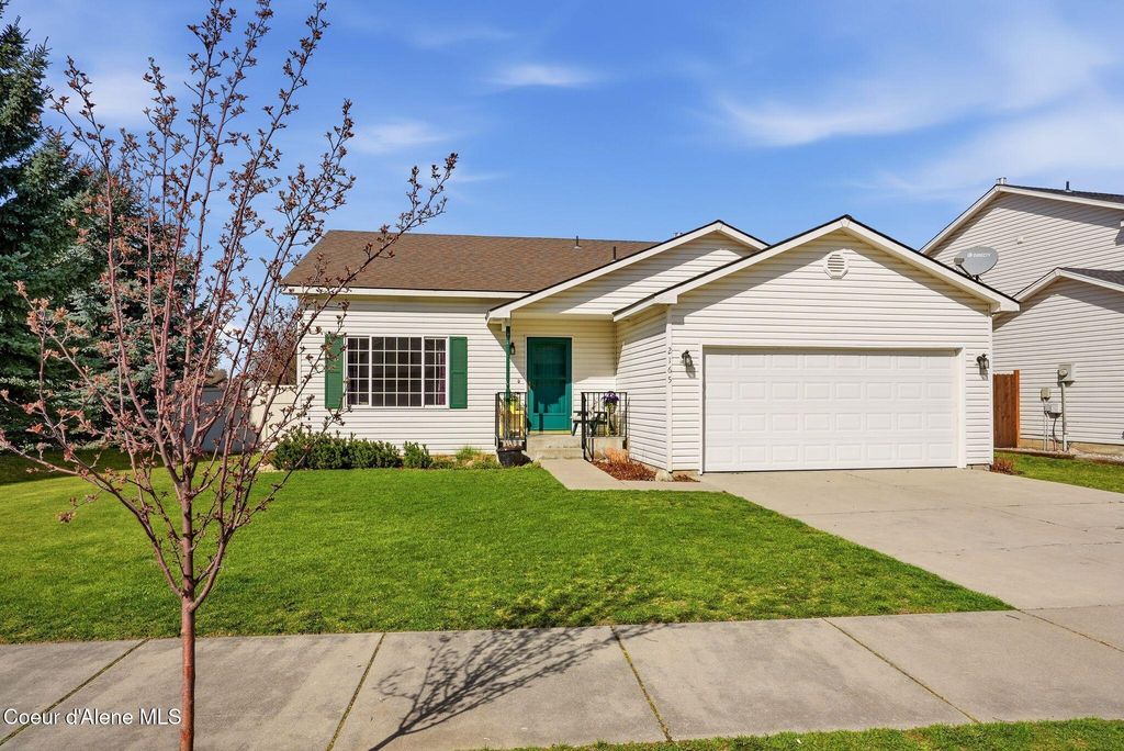 Photo of 2165 Methow Ct, Post Falls, ID 83854 (MLS # 26-3296)