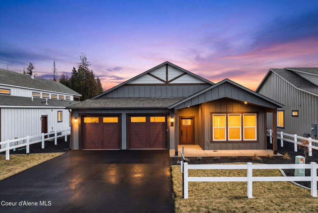 Photo of 127 Backtrack Rd, Sandpoint, ID 83864 (MLS # 26-7984)