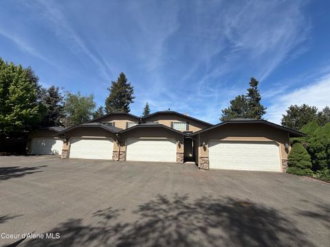 Photo of 10861 Canterbury Cv #APT 3, Hayden, ID 83835 (MLS # 26-3054)