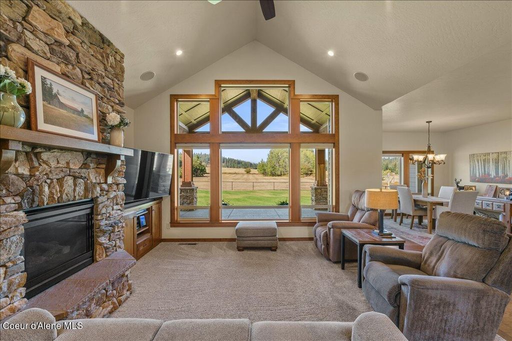Photo of 5867 QUAKING ASPEN Dr, Coeur dAlene, ID 83814 (MLS # 25-9749)