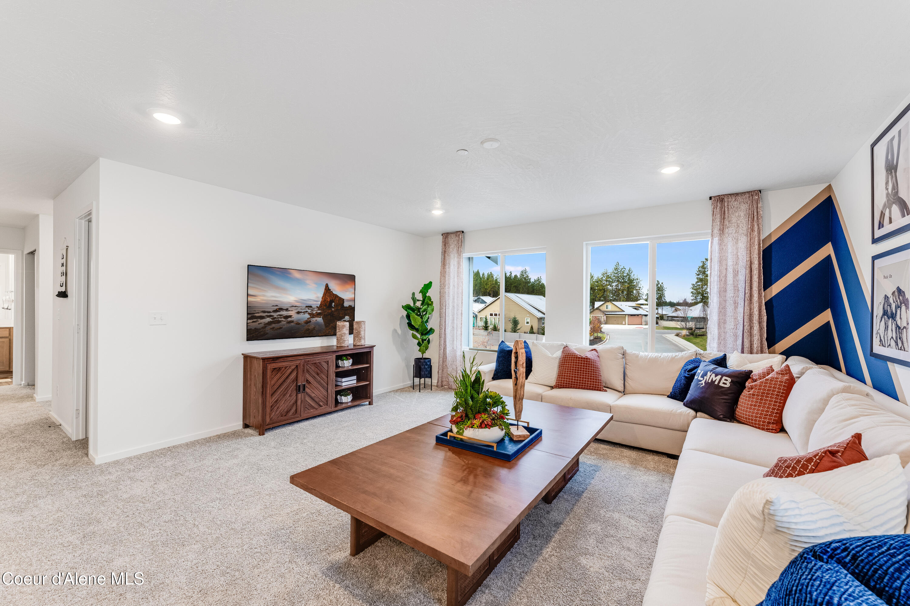 Hayden, Idaho 83835, United States, 3 Bedrooms Bedrooms, ,3 BathroomsBathrooms,Residential,Pending,18613