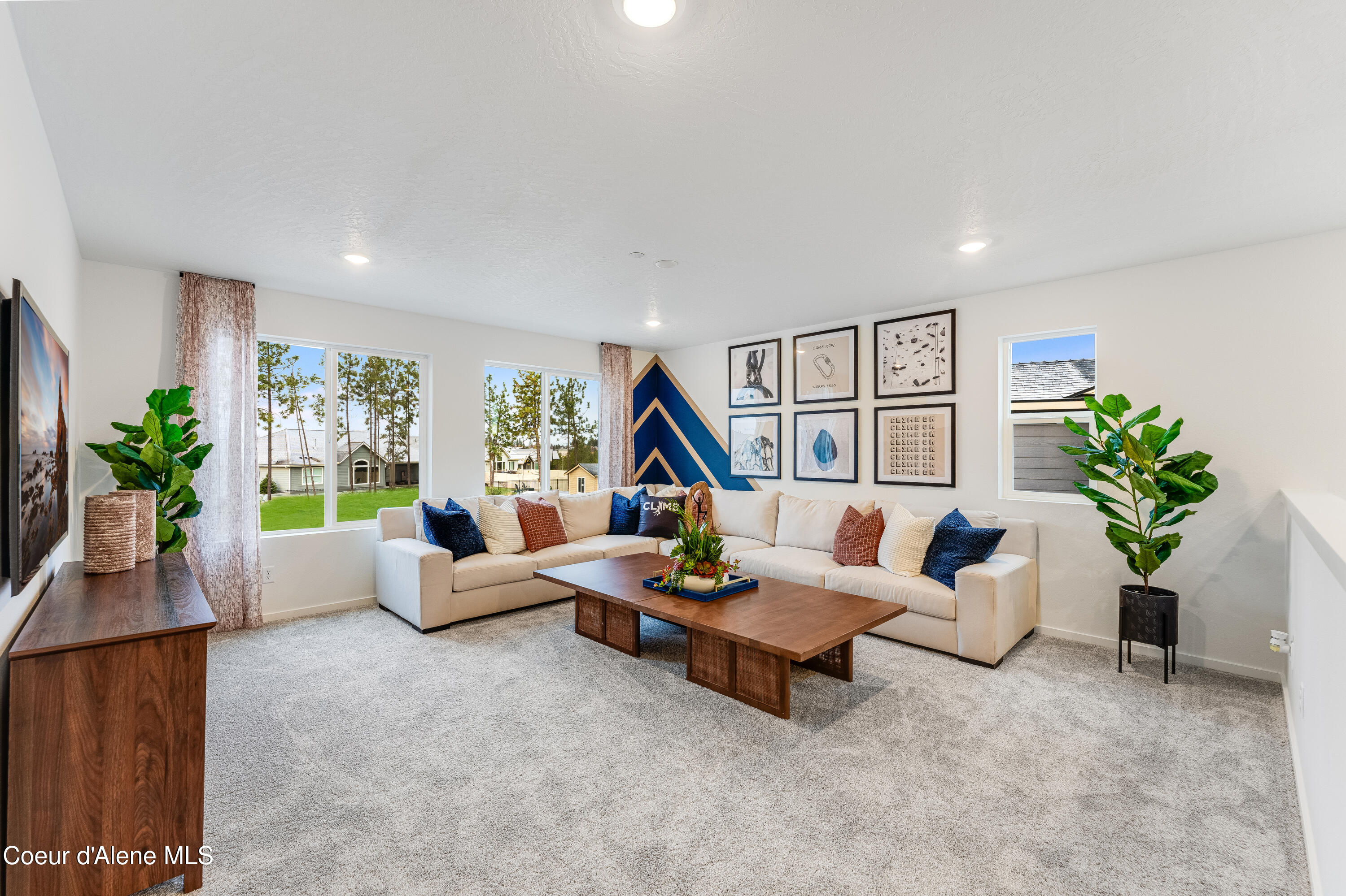 Hayden, Idaho 83835, United States, 3 Bedrooms Bedrooms, ,3 BathroomsBathrooms,Residential,Pending,18613