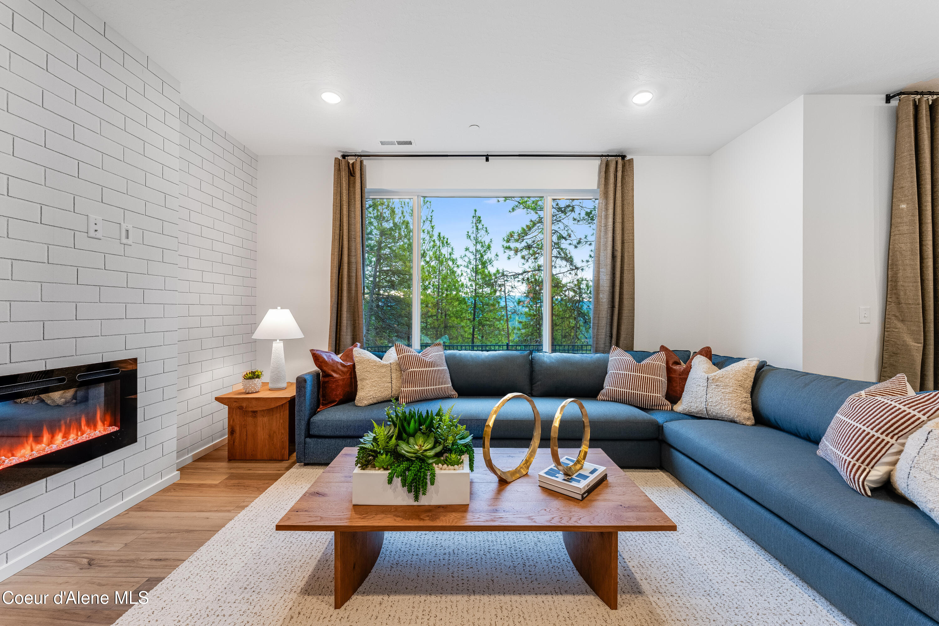 Hayden, Idaho 83835, United States, 3 Bedrooms Bedrooms, ,3 BathroomsBathrooms,Residential,Pending,18613