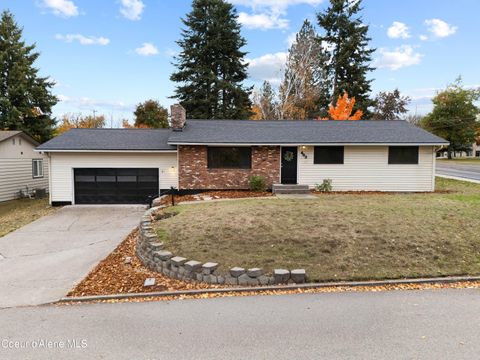 Photo of 402 SUNRISE Dr, Coeur dAlene, ID 83815 (MLS # 25-10629)