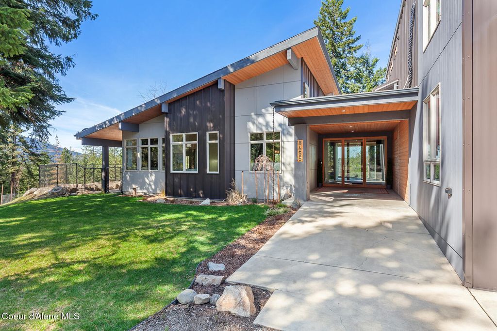 Photo of 8655 Challenge Rd, Hayden, ID 83835 (MLS # 26-4262)