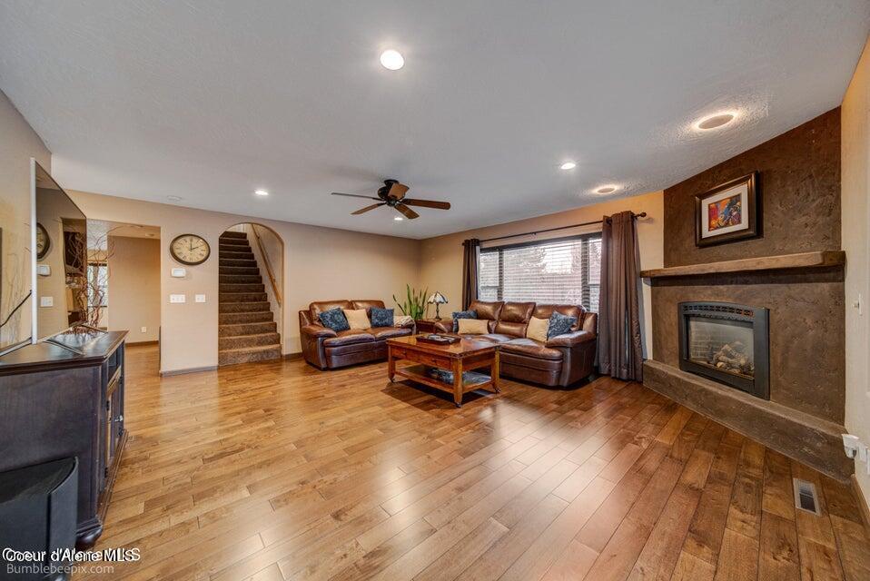 Hayden, Idaho 83835, United States, 3 Bedrooms Bedrooms, ,2 BathroomsBathrooms,Residential,Pending,55517