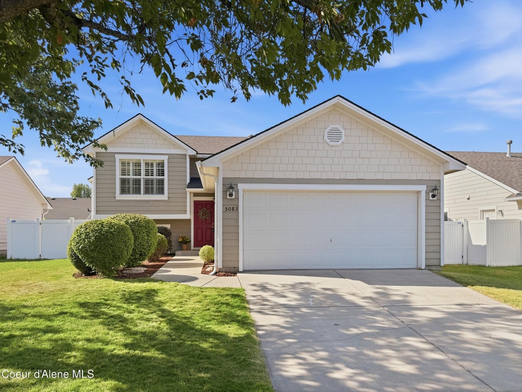 Photo of 5083 Citruswood DR, Post Falls, ID 83854 (MLS # 26-8801)