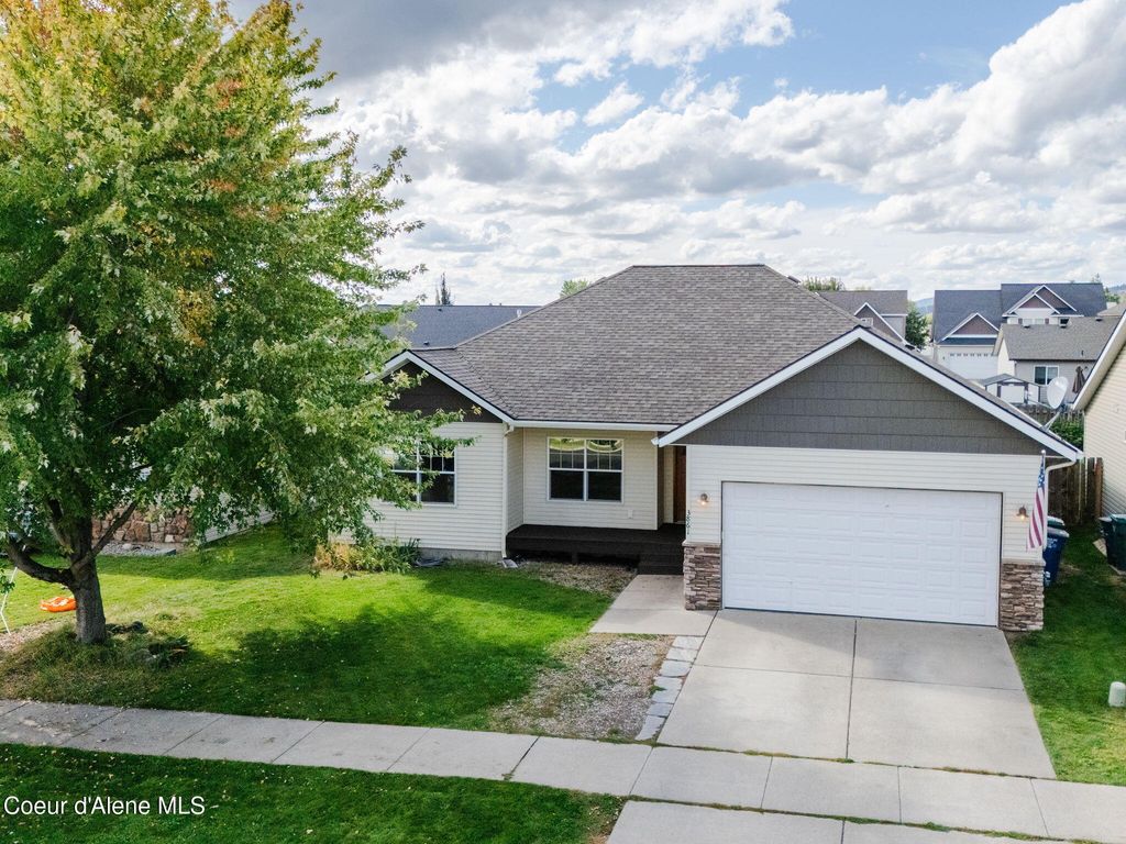 Photo of 3861 Guy Rd, Post Falls, ID 83854 (MLS # 25-9972)