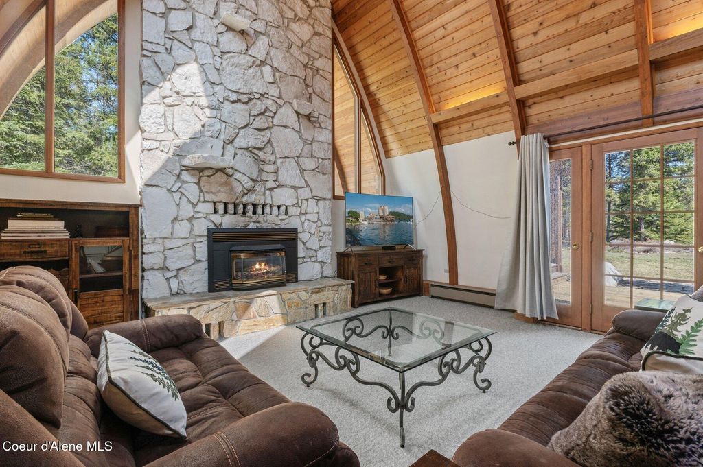 Photo of 762 Reeder Bay Rd, Nordman, ID 83848 (MLS # 25-4491)