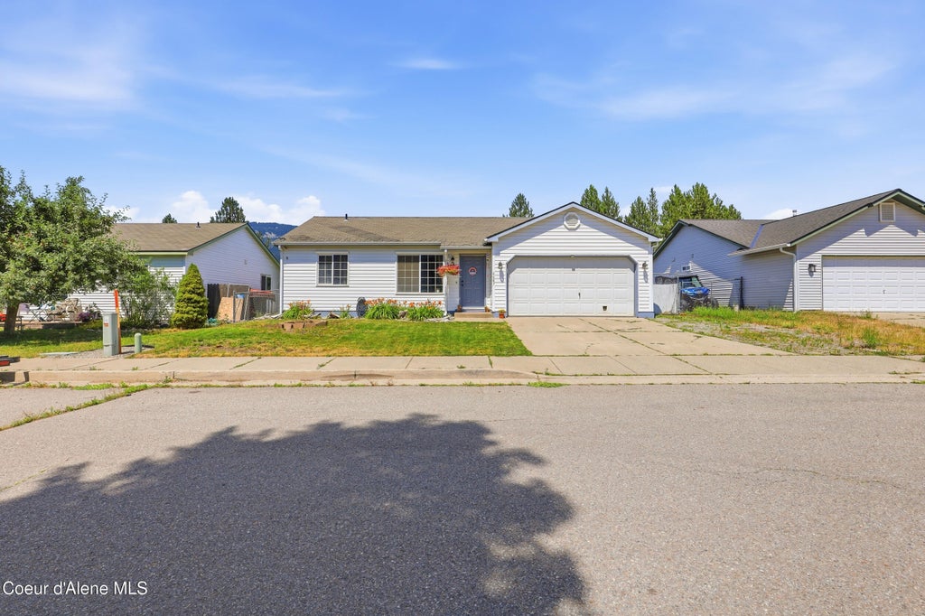 Photo of 6687 Kamloops Dr, Rathdrum, ID 83858 (MLS # 26-7116)