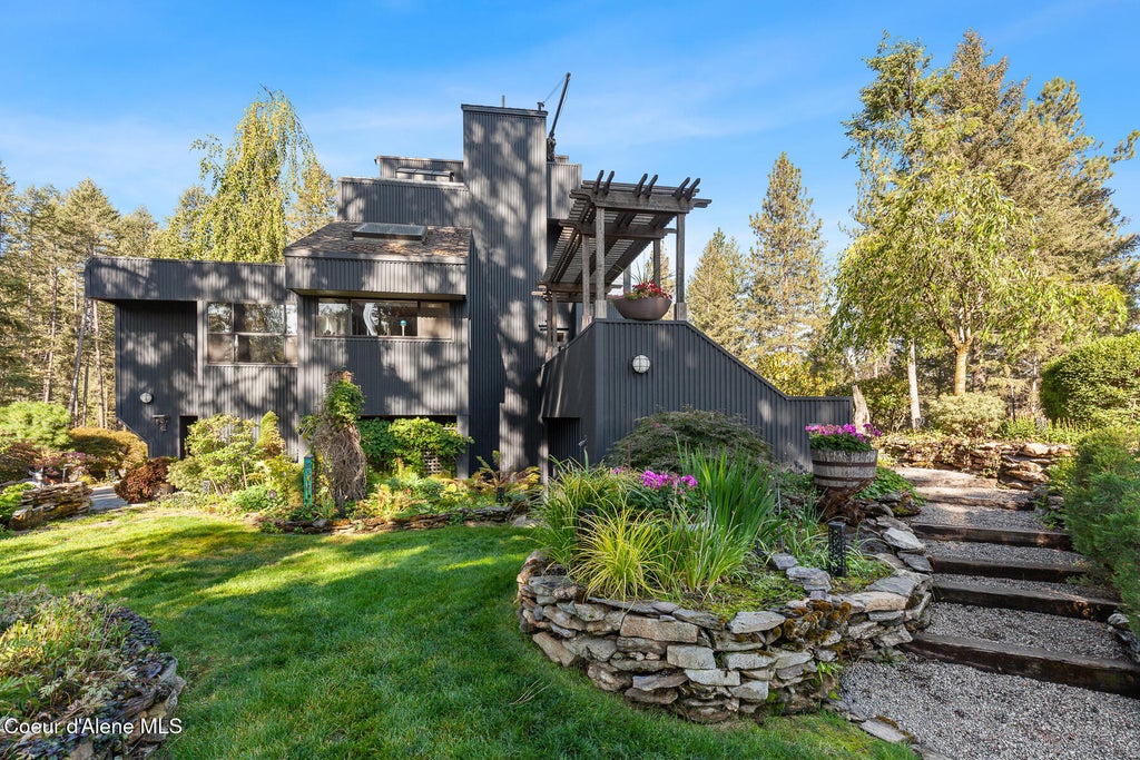 Photo of 355 Hidden Cove Cove, Coeur dAlene, ID 83814 (MLS # 26-9016)