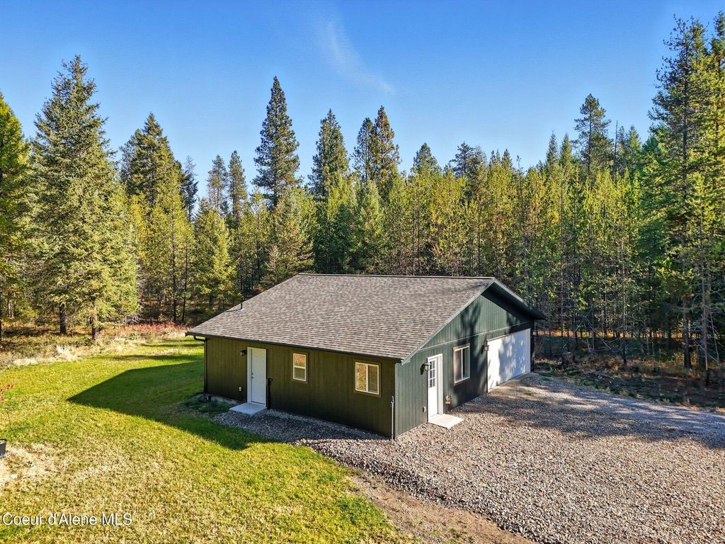 Photo of 93 Pet Tree Ln, Oldtown, ID 83822 (MLS # 25-10324)