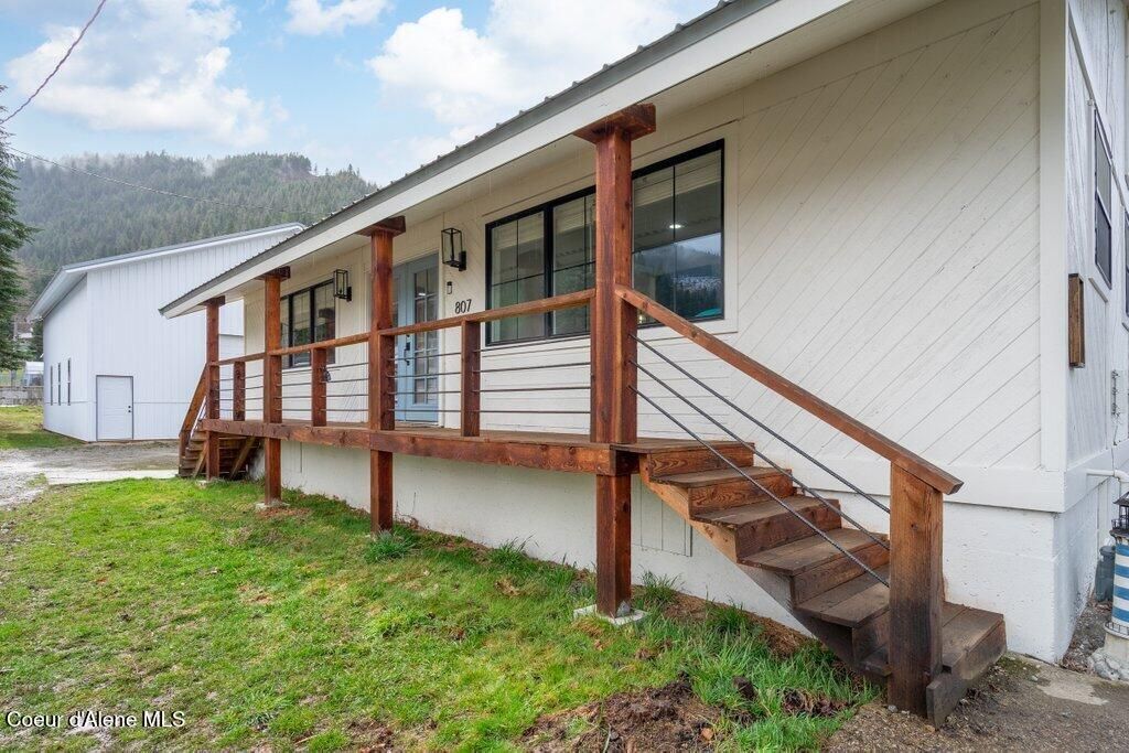 Photo of 807 Garden Ave, Osburn, ID 83849 (MLS # 26-3894)