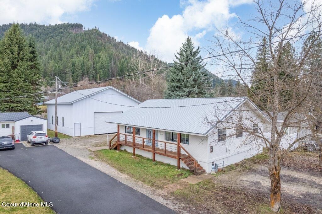 Photo of 807 Garden Ave, Osburn, ID 83849 (MLS # 26-3894)