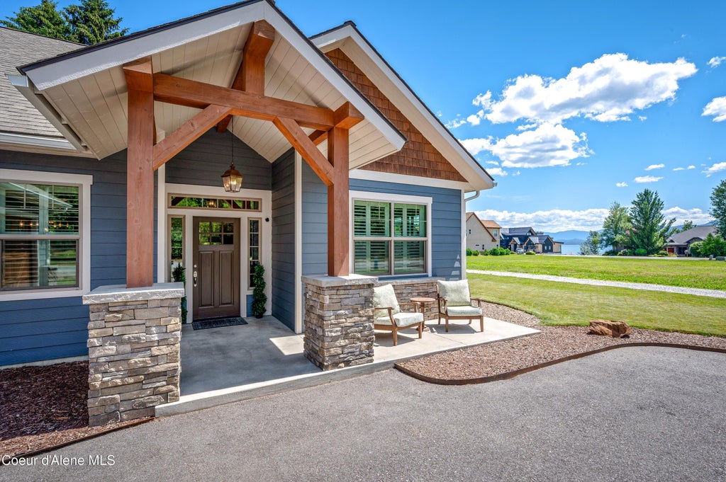 Photo of 218 Crooked Ear Dr, Sandpoint, ID 83864 (MLS # 26-7003)