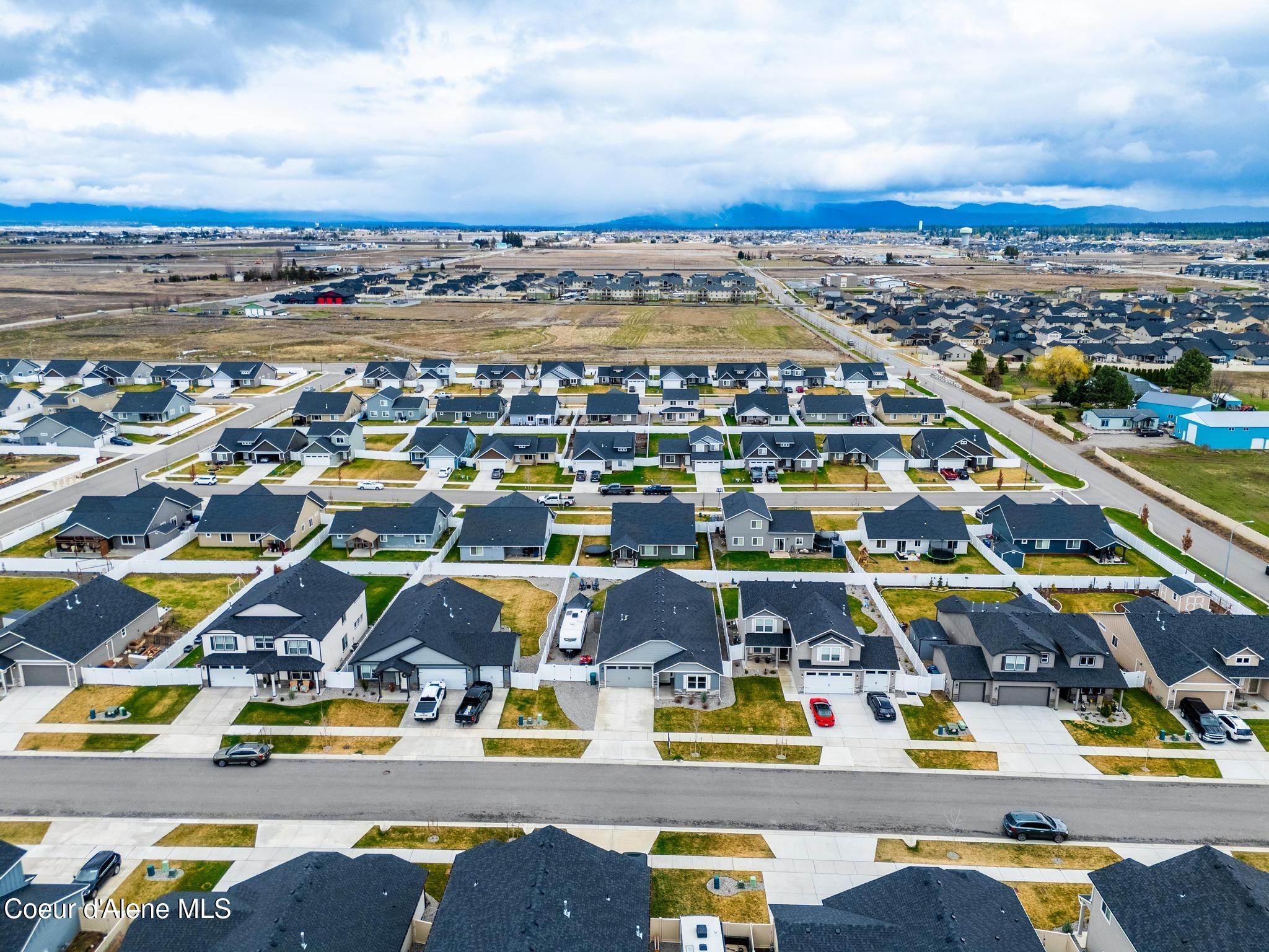 3840 N June Bug St, Post Falls, Idaho image 30