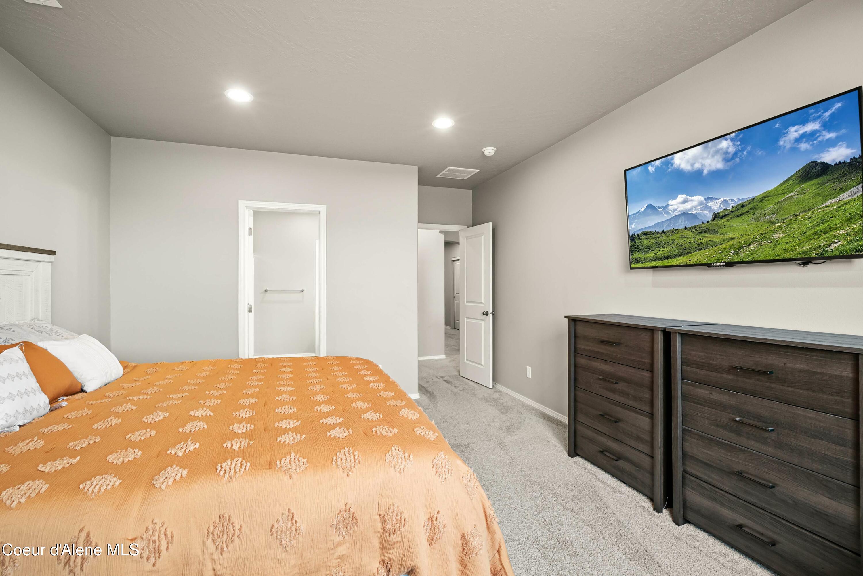 3840 N June Bug St, Post Falls, Idaho image 13