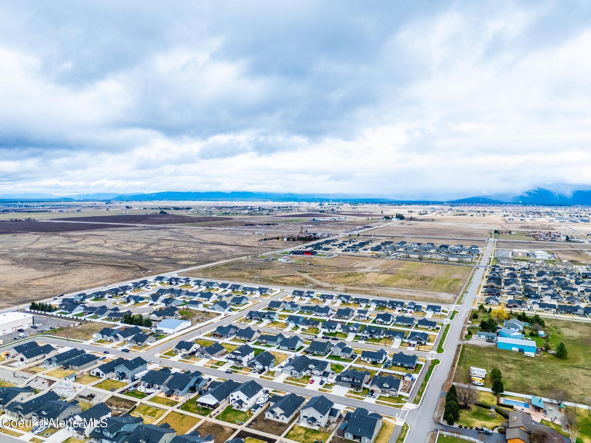 3840 N June Bug St, Post Falls, Idaho image 33