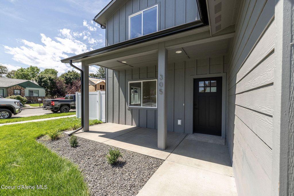 Photo of 305/307 21st, Coeur dAlene, ID 83814 (MLS # 25-8045)