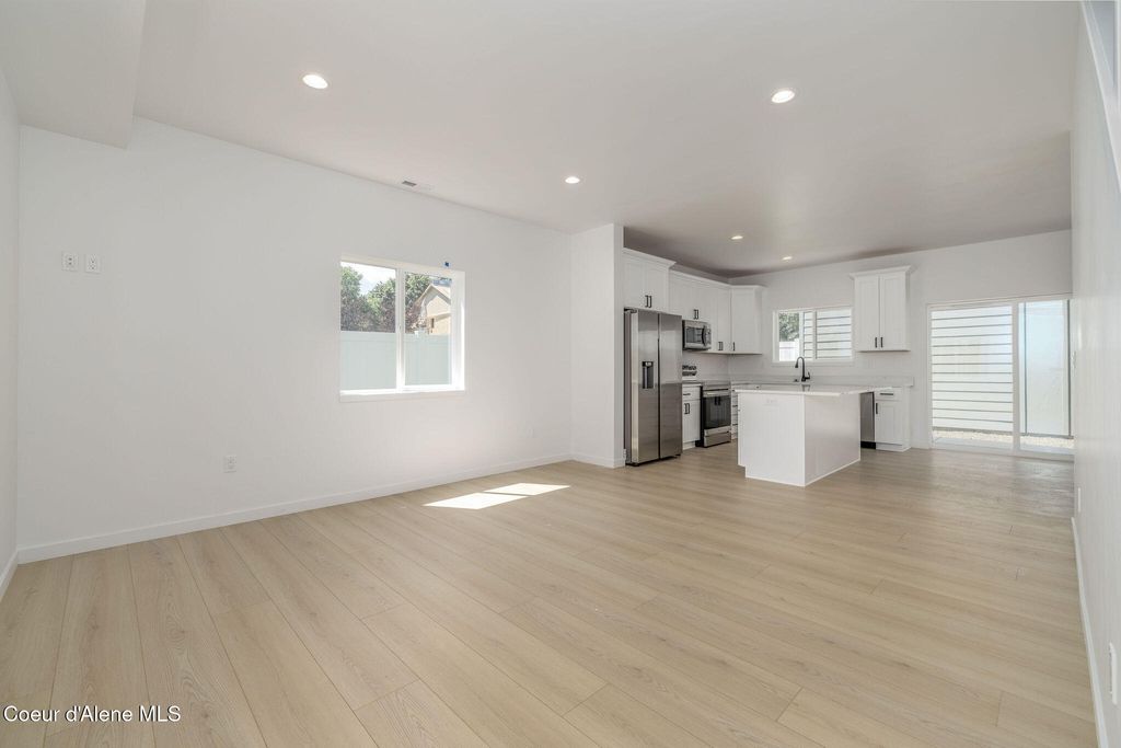 Photo of 305/307 21st, Coeur dAlene, ID 83814 (MLS # 25-8045)