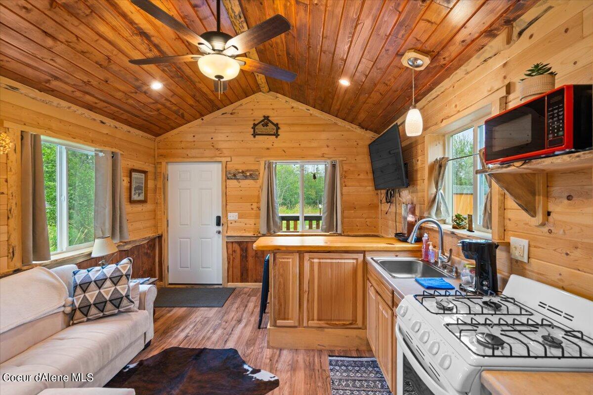 68 S Upland Dr, Sandpoint, Alaska image 8