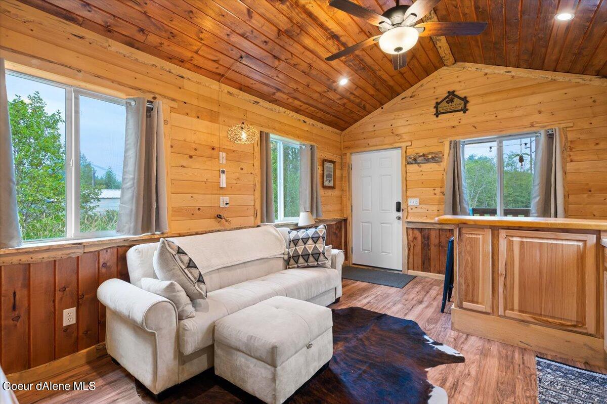 68 S Upland Dr, Sandpoint, Alaska image 6