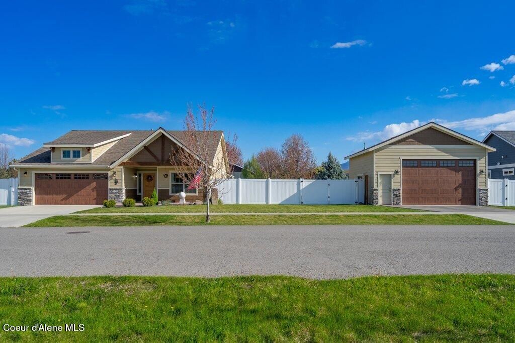 Photo of 1546 Wayward Cir, Post Falls, ID 83854 (MLS # 26-4236)