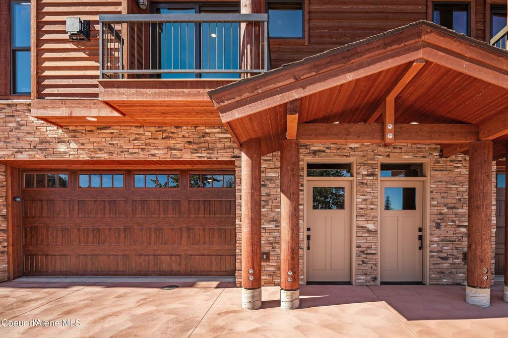 Photo of 42 Olaf Ct, Sandpoint, ID 83864 (MLS # 25-4395)