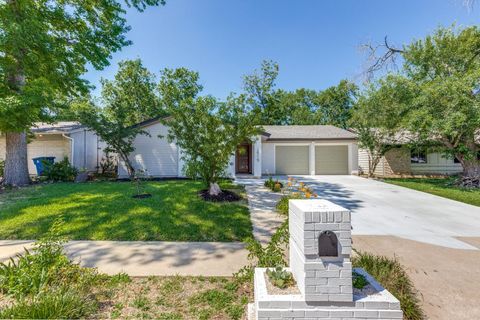 Photo of 2515 McGregor DR, Austin, TX 78745 (MLS # 7998906)