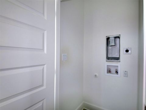 Tiny photo for 6111 Carnation TER #2, Austin, TX 78741 (MLS # 9340016)