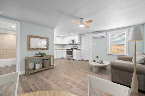 Photo of 248 Post Oak LN, Rockport, TX 78382 (MLS # 5056261)