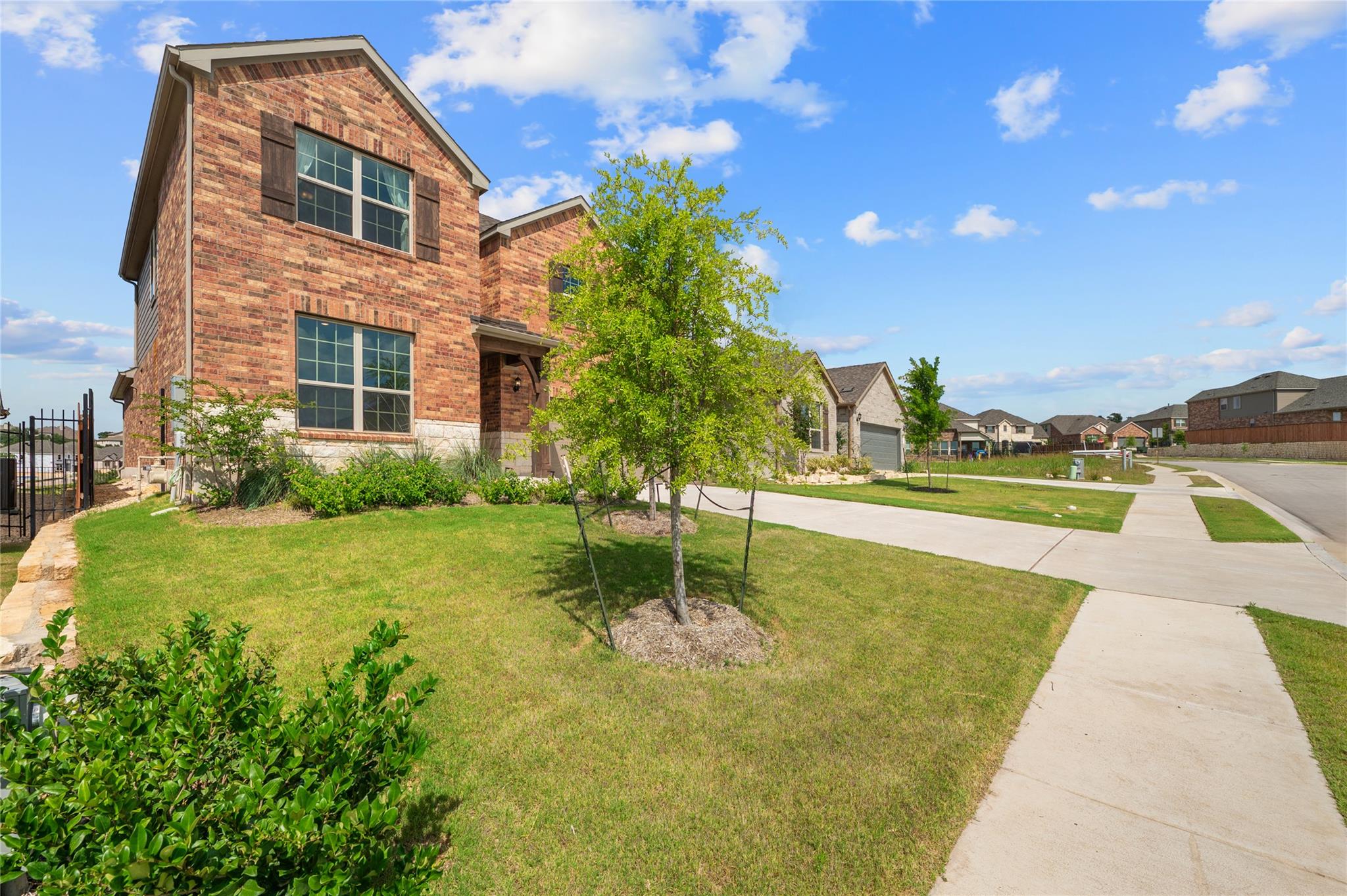 6605 Apache Plum LN