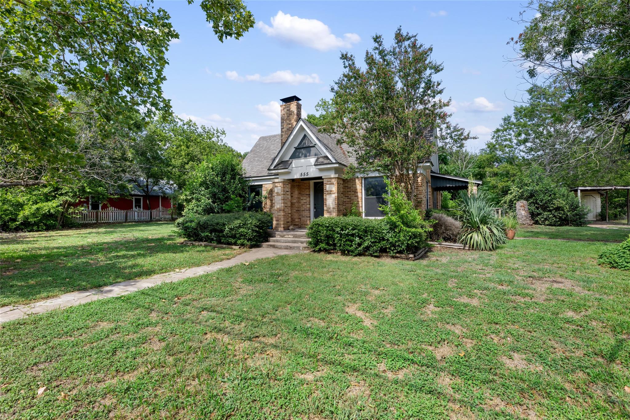 555 Hopewell RD