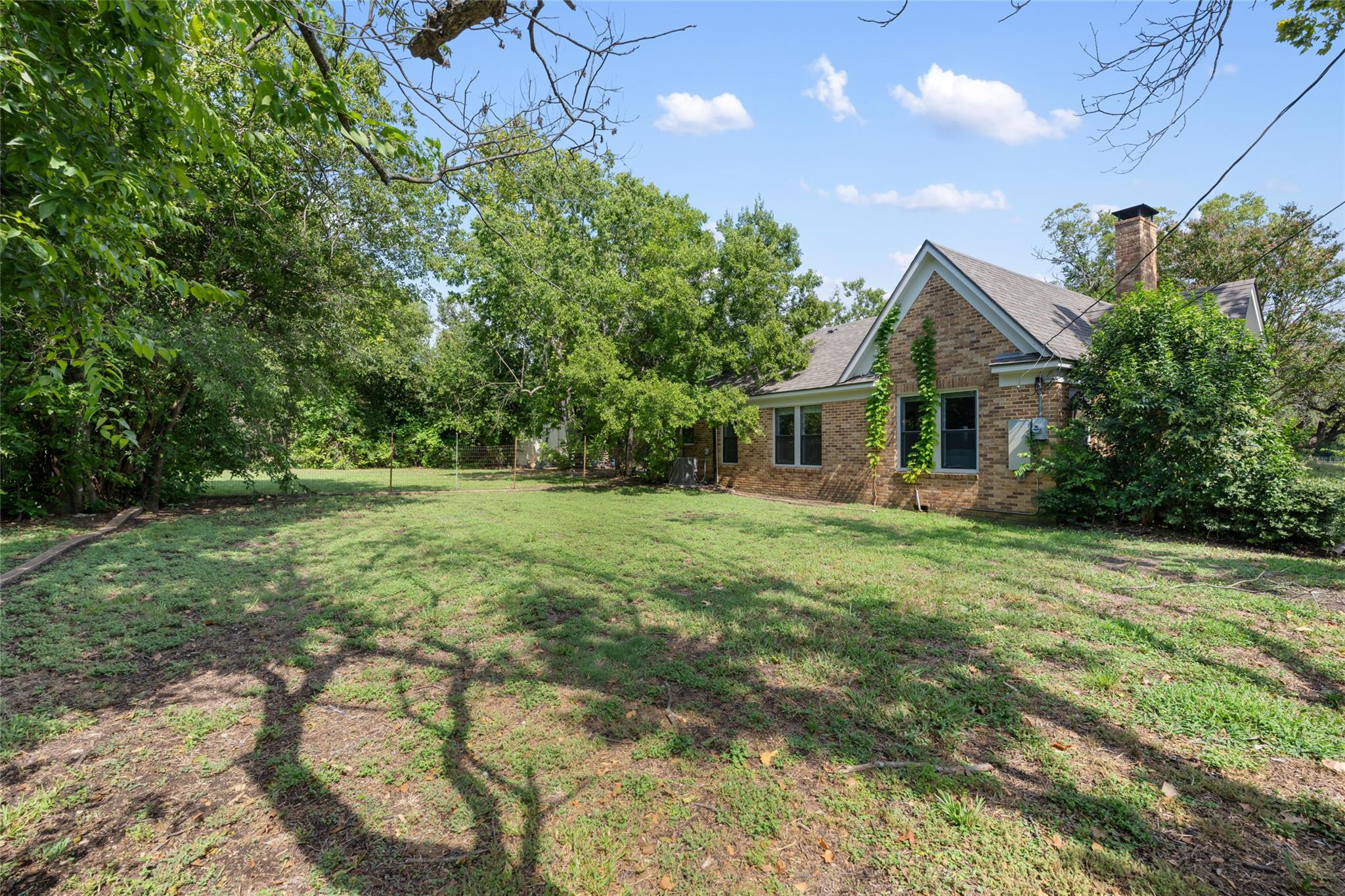 555 Hopewell RD