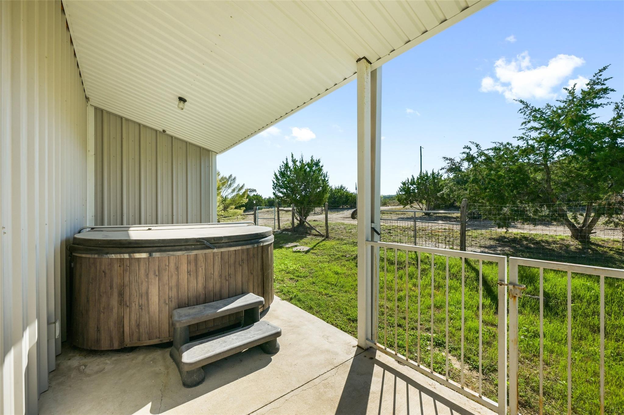 1101 Roy Creek TRL