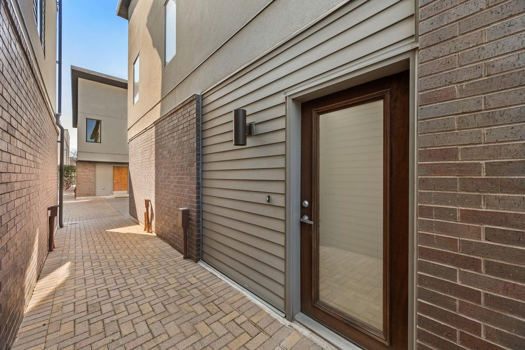 Photo of 1702 S Lamar BLVD #16, Austin, TX 78704 (MLS # 7634173)