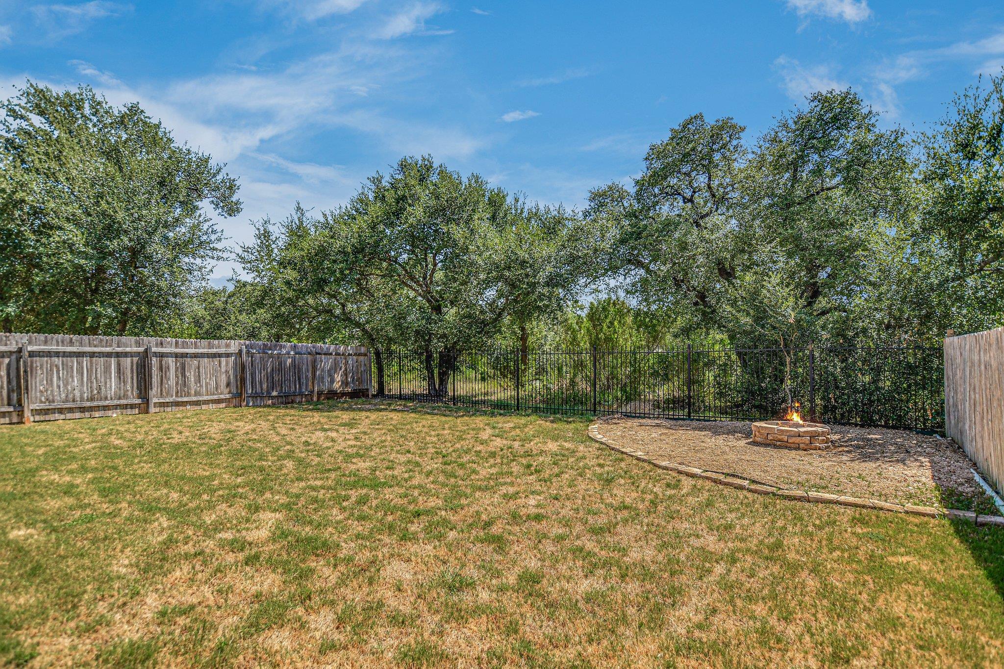 408 Red Matador LN