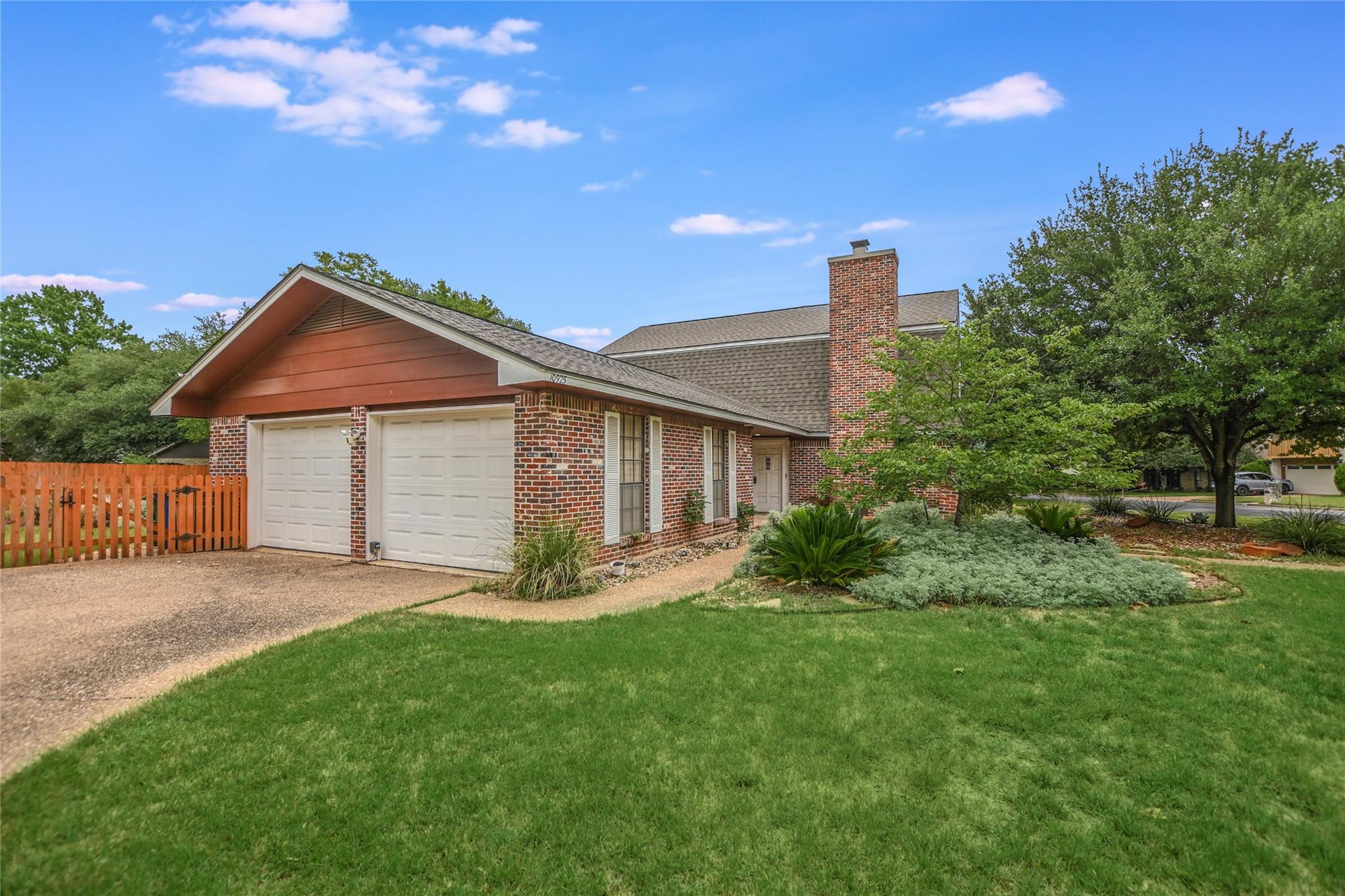 10925 Preston Trails DR