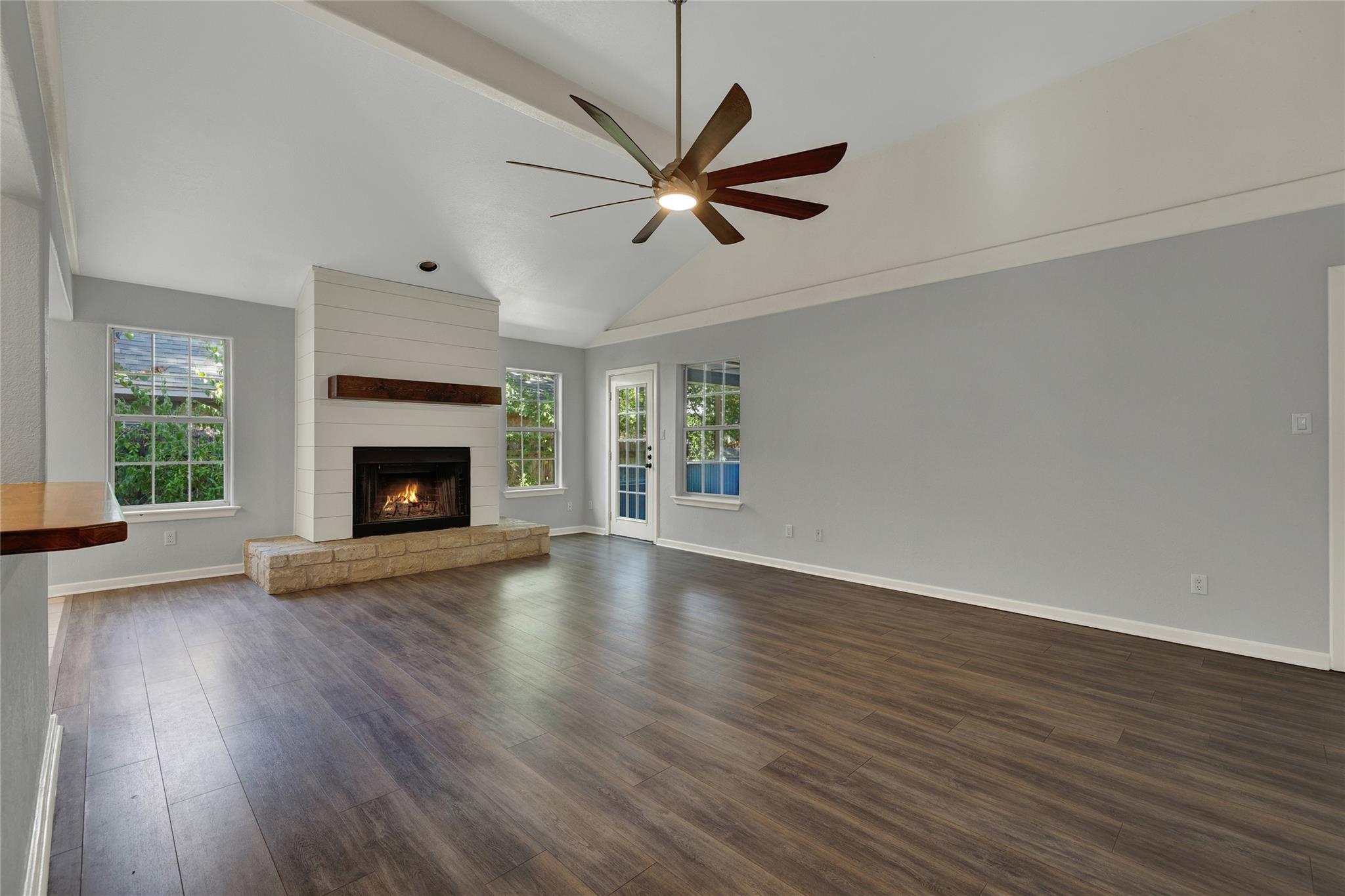 1724 Ramona CIR