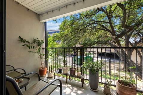 Tiny photo for 935 La Posada DR #243, Austin, TX 78752 (MLS # 1849393)